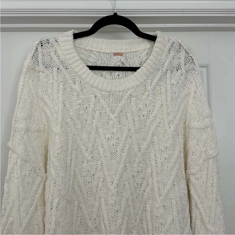 Cozy Cable Knit Sweater - White - Picture 7 of 8